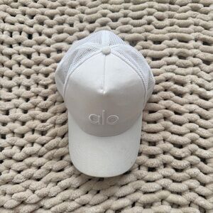 White Alo Yoga trucker hat